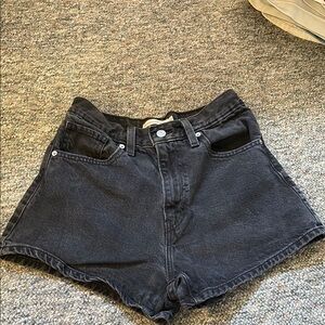 Levi’s High Waisted Mom Jeans